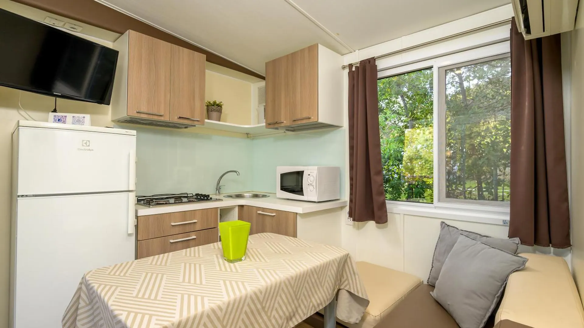 Mobile Homes Peskera Banjole 4*,